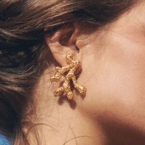 ZARA RAISED CORAL METAL EARRINGS nwt
